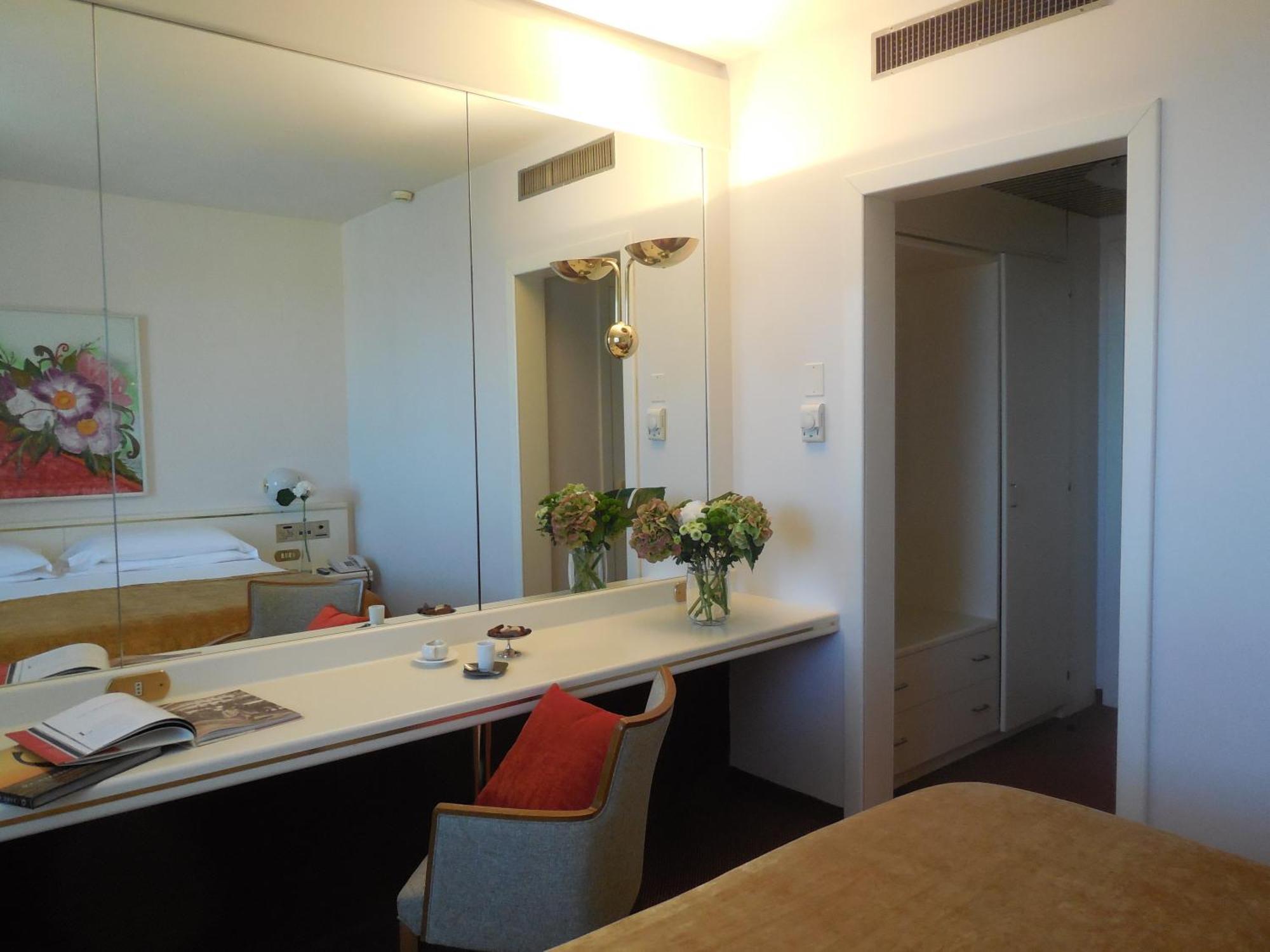 Starhotels Cristallo Palace Bergamo Esterno foto
