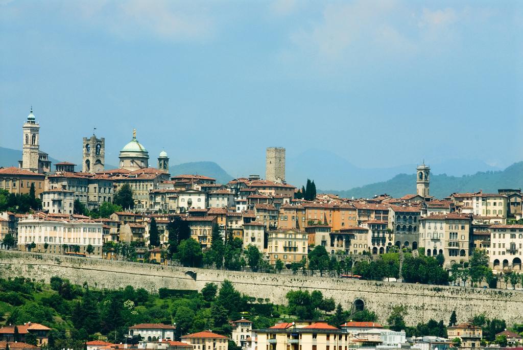 Starhotels Cristallo Palace Bergamo Esterno foto